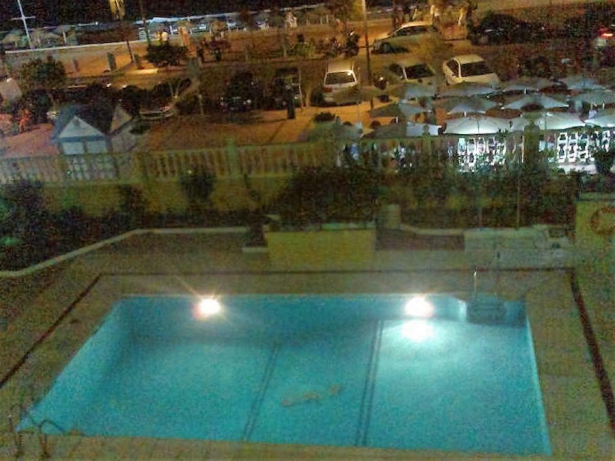 Perla 2 Paseo Maritimo Apartment *